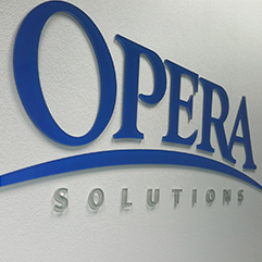 Opera Solutions - frézované 3D logo - pohľad 2