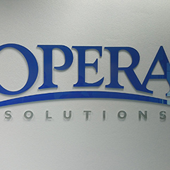 Opera Solutions - frézované 3D logo - pohľad 1